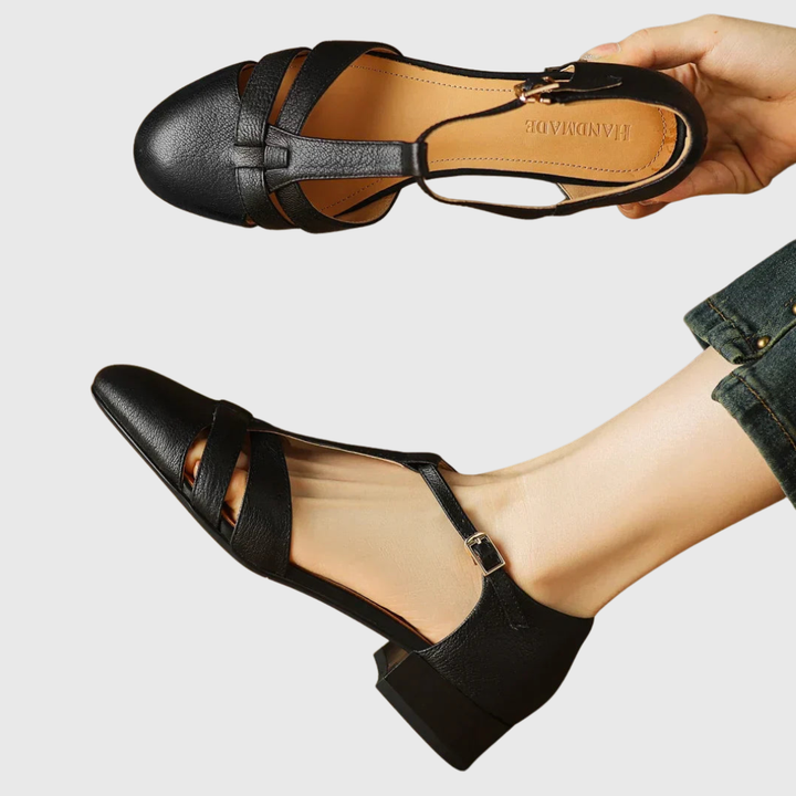 Nathalie | T-Bar Flats