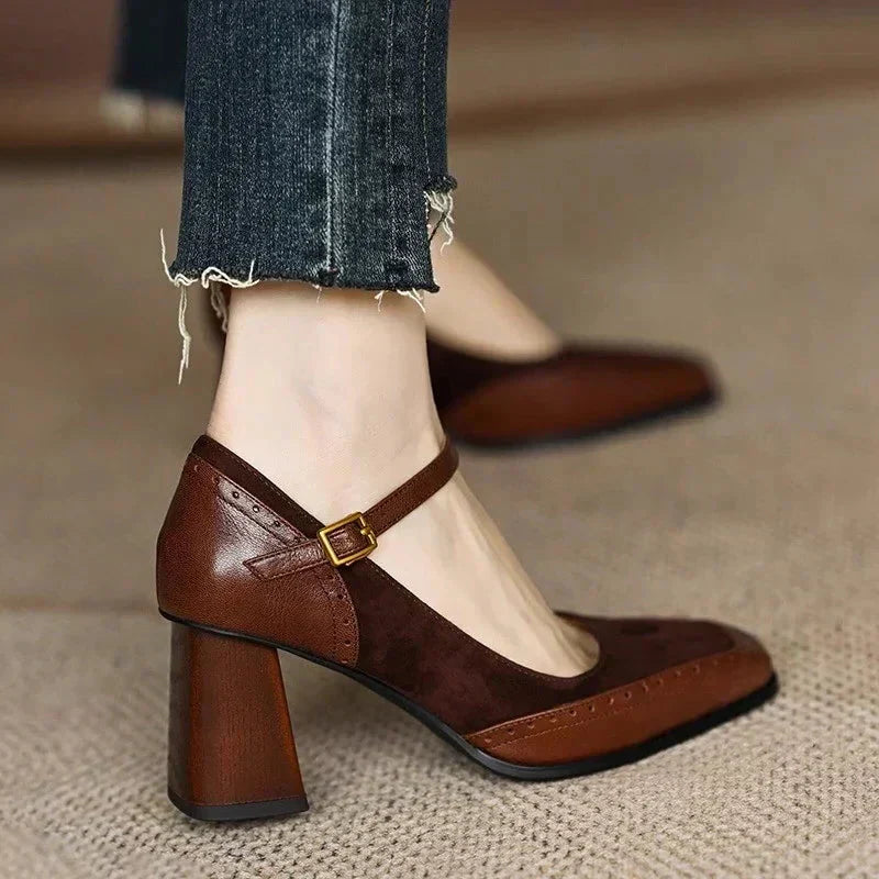 Amelia | Classic Pumps