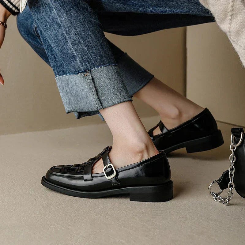 Scarletet | Retro Flats