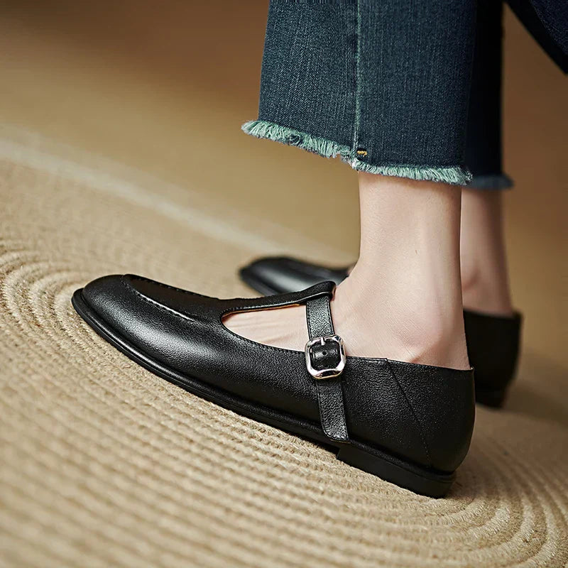 Vionne | Low Heeled Pumps