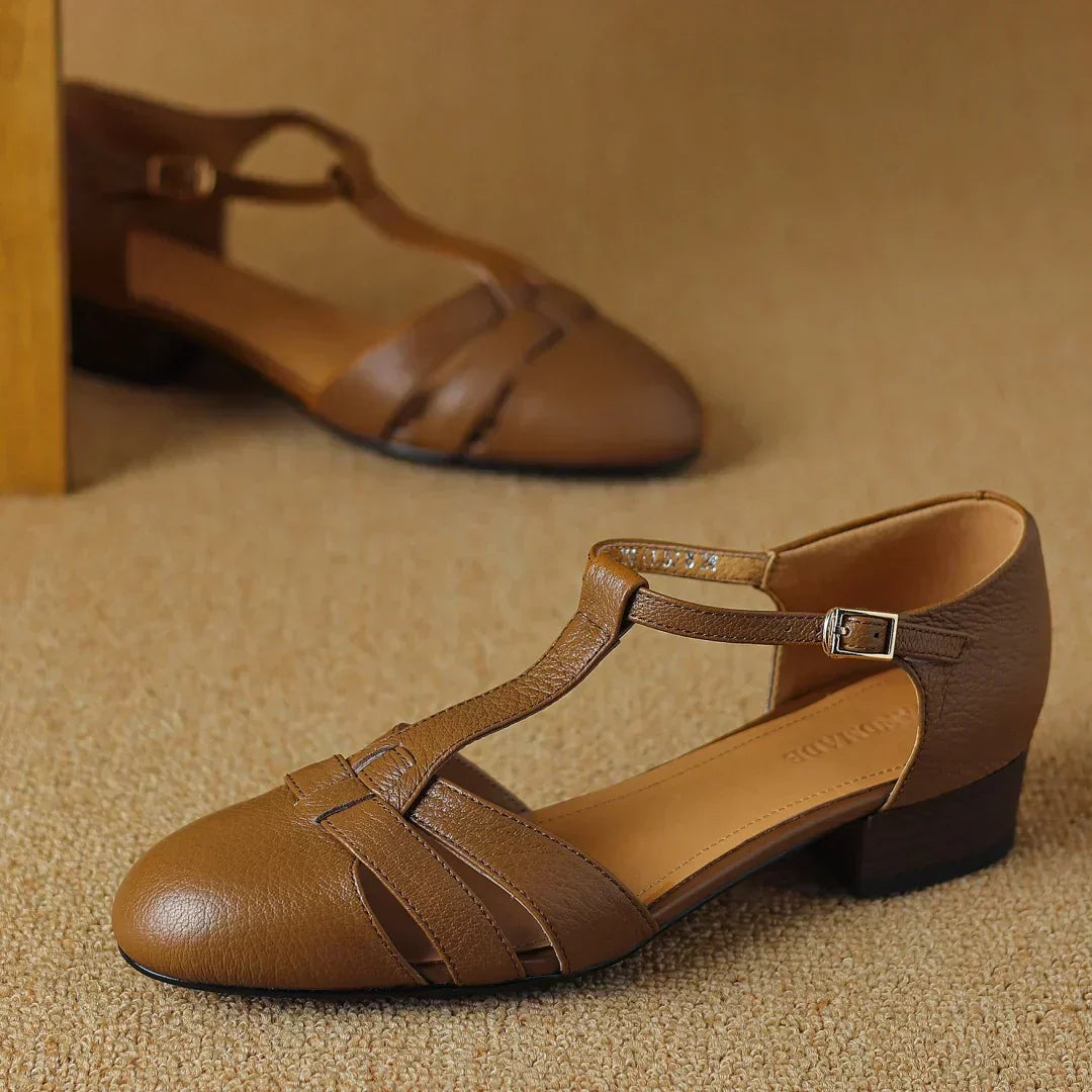 Nathalie | T-Bar Flats
